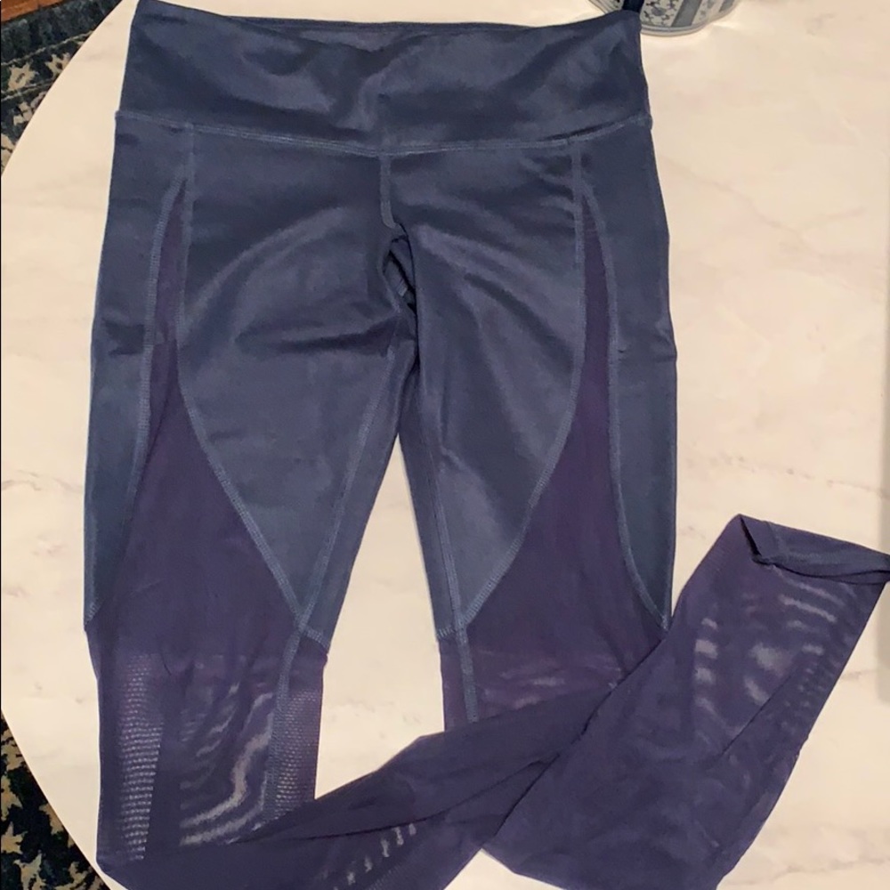 Alo Yoga Size S Blue Leggings